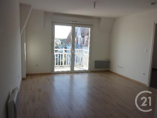 Appartement F2 à vendre - 2 pièces - 42.6 m2 - COURSEULLES SUR MER - 14 - BASSE-NORMANDIE - Century 21 Ronco Immobilier Appartement F2 à vendre - 2 pièces - 42.6 m2 - COURSEULLES SUR MER - 14 - BASSE-NORMANDIE - Century 21 Ronco Immobilier