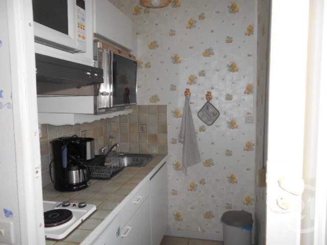 Appartement F1 à louer - 1 pièce - 21.37 m2 - COURSEULLES SUR MER - 14 - BASSE-NORMANDIE - Century 21 Ronco Immobilier