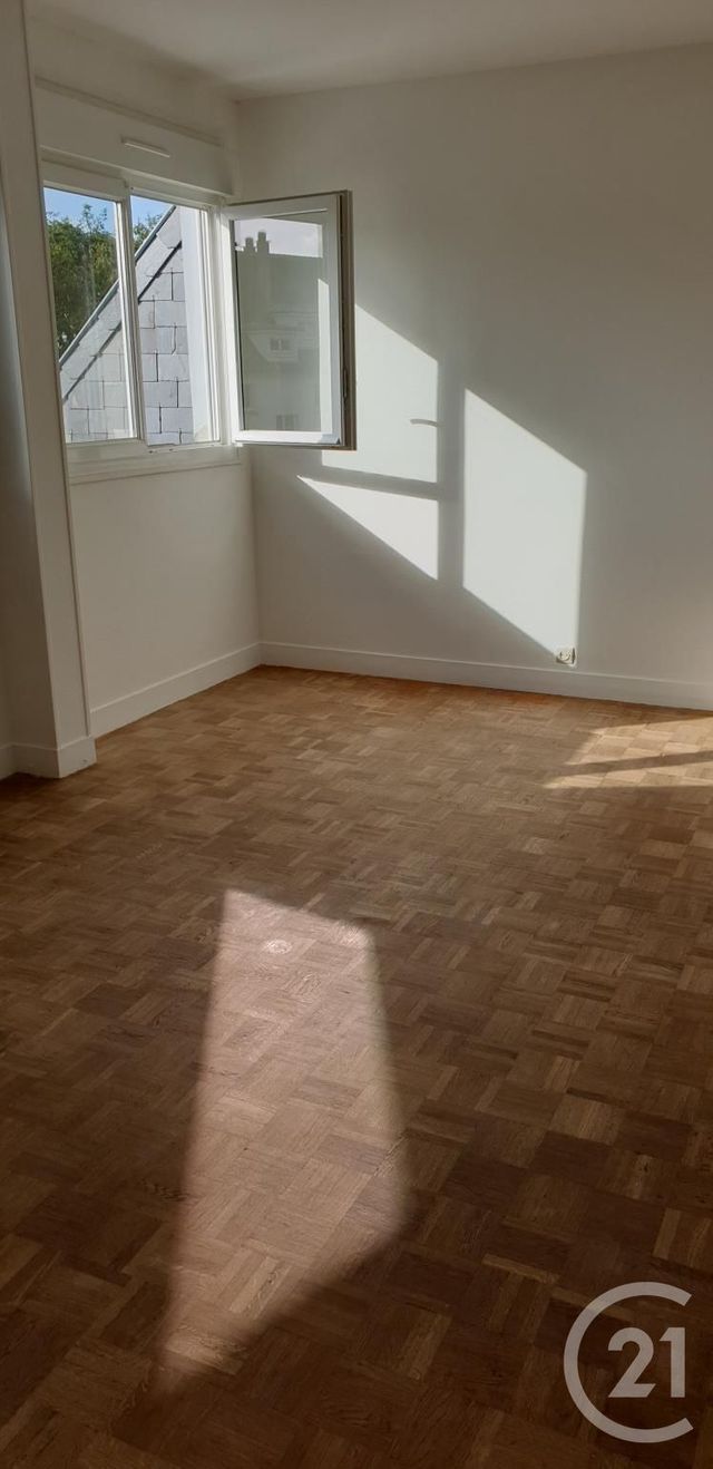 Appartement F2 à louer - 2 pièces - 50.0 m2 - BAYEUX - 14 - BASSE-NORMANDIE - Century 21 Ronco Immobilier