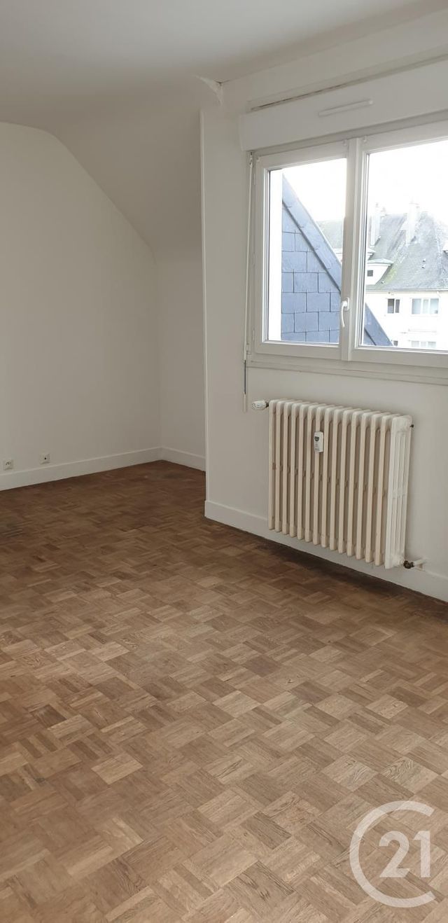 Appartement F2 à louer - 2 pièces - 50.0 m2 - BAYEUX - 14 - BASSE-NORMANDIE - Century 21 Ronco Immobilier