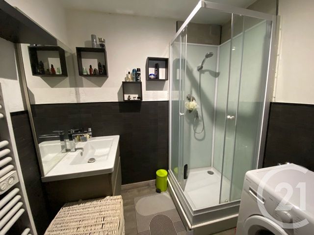 Appartement T2 à vendre - 2 pièces - 45.29 m2 - BERNIERES SUR MER - 14 - BASSE-NORMANDIE - Century 21 Ronco Immobilier