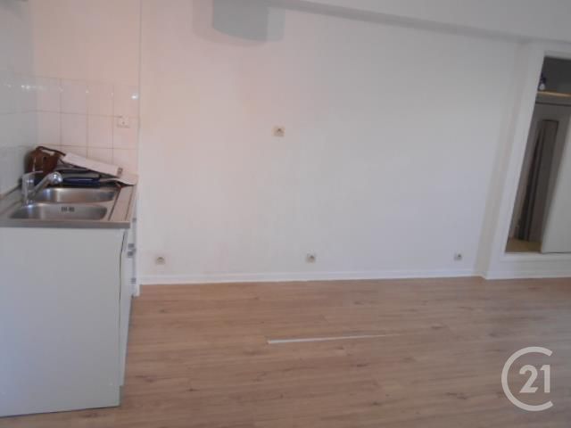 Appartement F2 à louer - 2 pièces - 28.2 m2 - COURSEULLES SUR MER - 14 - BASSE-NORMANDIE - Century 21 Ronco Immobilier