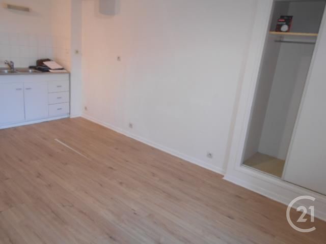 Appartement F2 à louer - 2 pièces - 28.2 m2 - COURSEULLES SUR MER - 14 - BASSE-NORMANDIE - Century 21 Ronco Immobilier