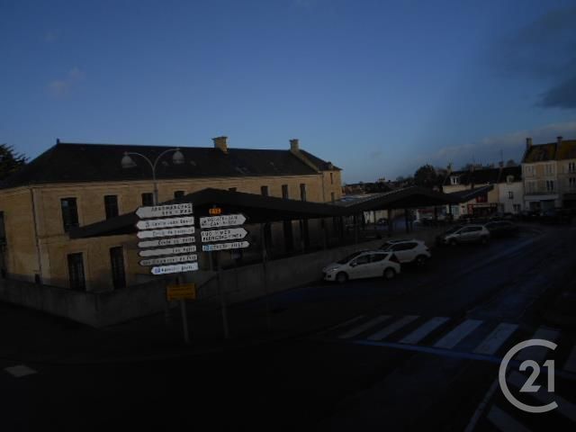 Appartement F2 à louer - 2 pièces - 28.2 m2 - COURSEULLES SUR MER - 14 - BASSE-NORMANDIE - Century 21 Ronco Immobilier