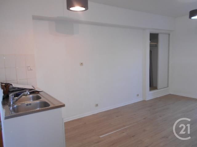 Appartement F2 à louer - 2 pièces - 28.2 m2 - COURSEULLES SUR MER - 14 - BASSE-NORMANDIE - Century 21 Ronco Immobilier